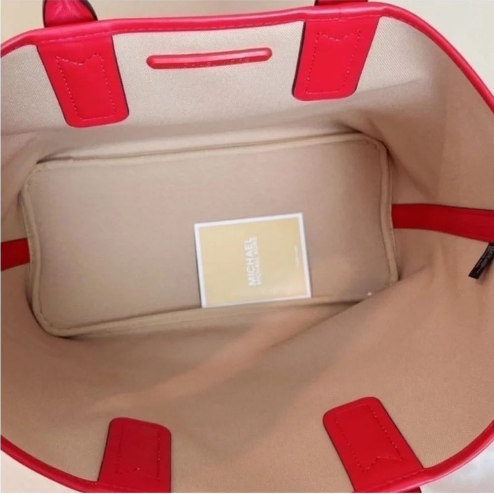 Michael Kors Jodie Tote Travel Bag - Picture 4 of 12